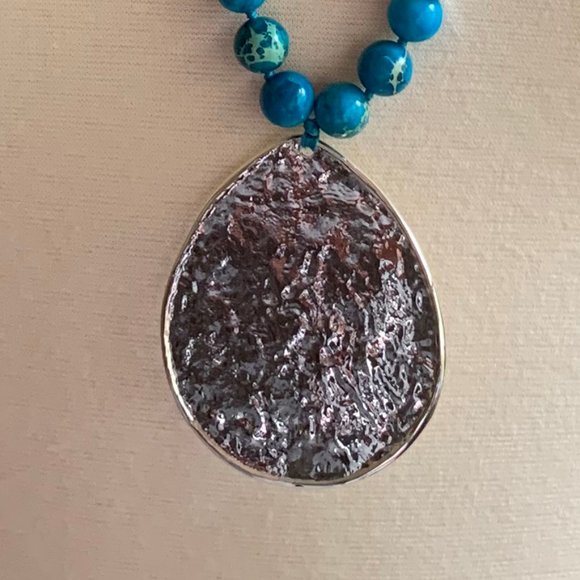 NEST - Turquoise Jasper Pendant Necklace -Like New - Picture 8 of 8